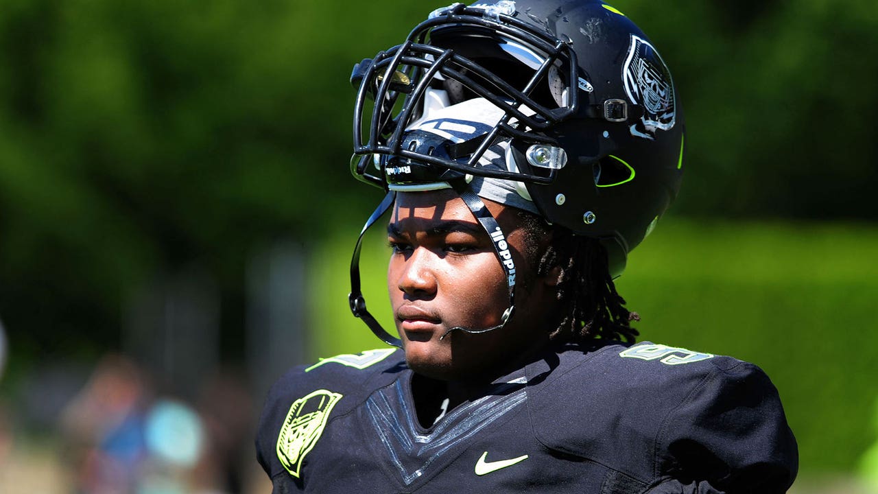 Which freshmen have a chance to make an impact in 2016?